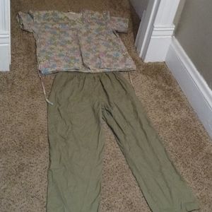 Floral nurse scrub set